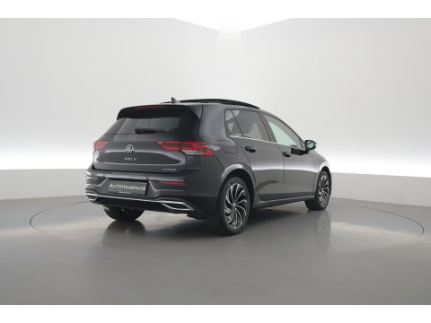Volkswagen Golf 1.4 eHybrid 204 pk Style | Pano | Massage | IQ. Light |  Apple CarPlay | Adapt. Cruise | Stoel- Stuurverw. | Camera