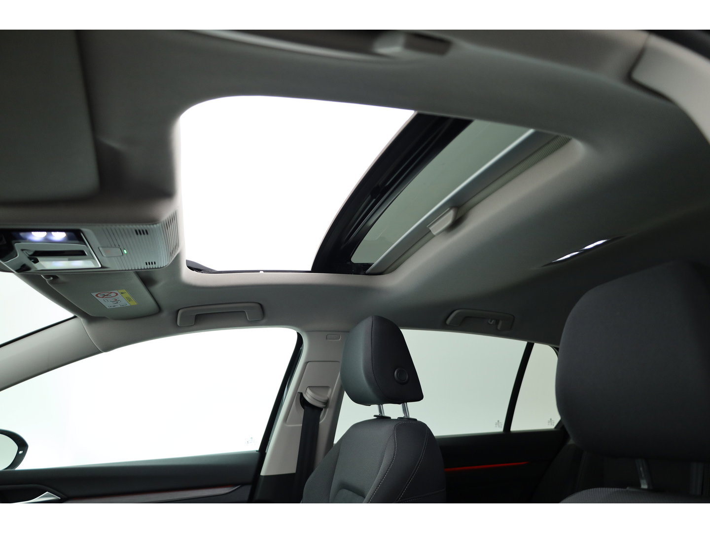 Volkswagen Golf 1.4 eHybrid 204 pk Style | Pano | Massage | IQ. Light |  Apple CarPlay | Adapt. Cruise | Stoel- Stuurverw. | Camera