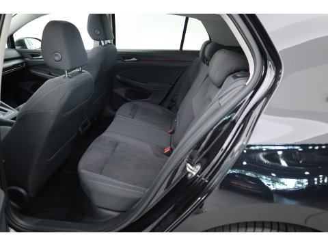 Volkswagen Golf 1.4 eHybrid 204 pk Style | Pano | Massage | IQ. Light |  Apple CarPlay | Adapt. Cruise | Stoel- Stuurverw. | Camera