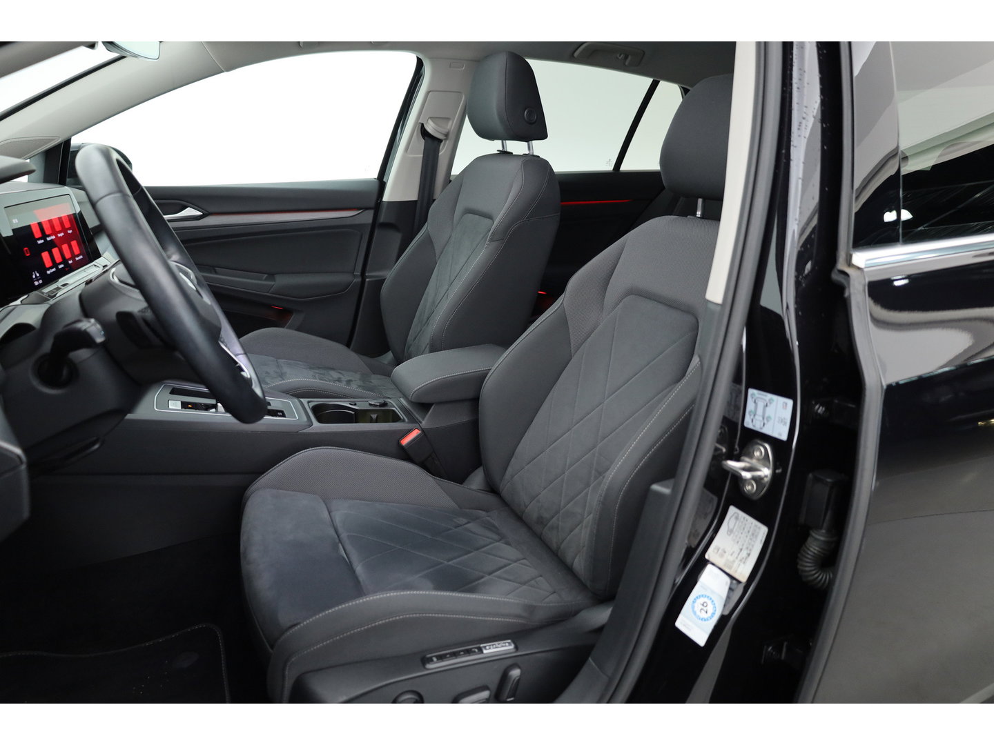 Volkswagen Golf 1.4 eHybrid 204 pk Style | Pano | Massage | IQ. Light |  Apple CarPlay | Adapt. Cruise | Stoel- Stuurverw. | Camera