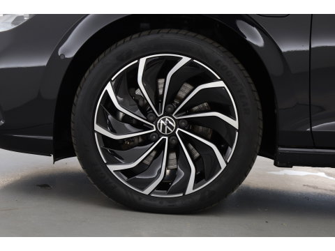 Volkswagen Golf 1.4 eHybrid 204 pk Style | Pano | Massage | IQ. Light |  Apple CarPlay | Adapt. Cruise | Stoel- Stuurverw. | Camera