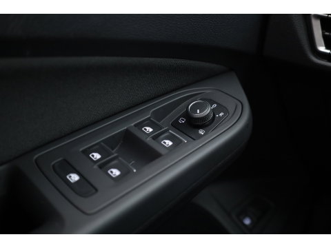 Volkswagen Golf 1.4 eHybrid 204 pk Style | Pano | Massage | IQ. Light |  Apple CarPlay | Adapt. Cruise | Stoel- Stuurverw. | Camera