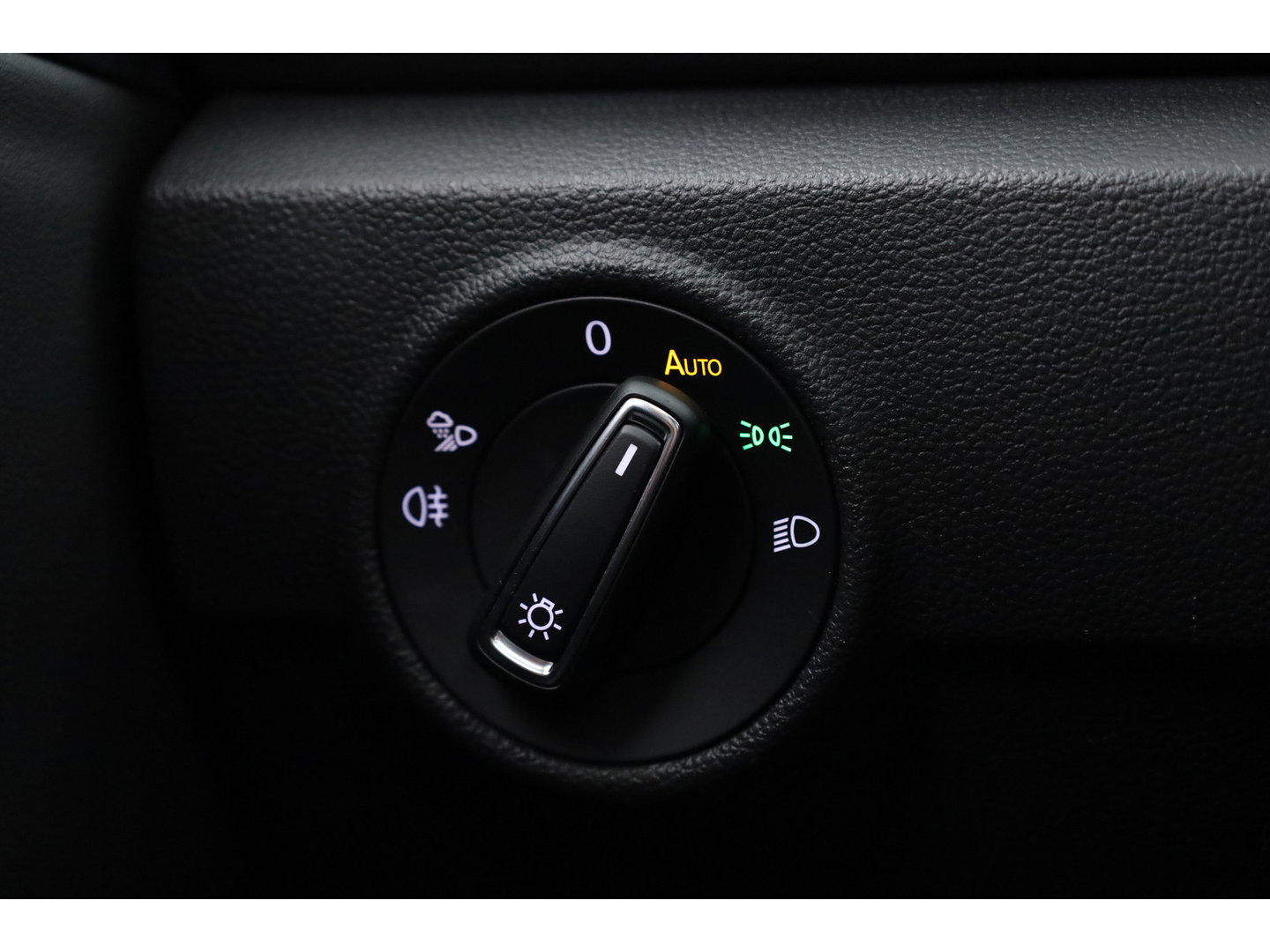 Volkswagen T-Roc 1.5 TSI Style DSG | Pano  | Afn. Trekhaak | Matrix LED | Massage | Stoelverw. | Adapt. Cruise | Dodehoekdet.