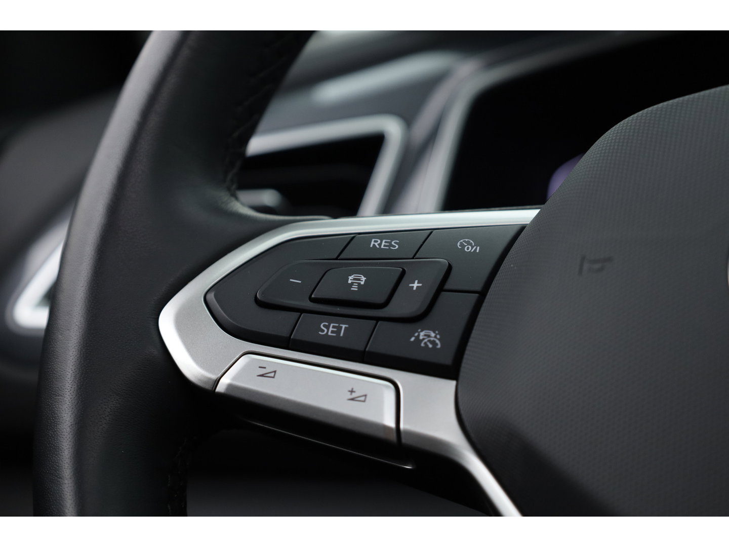 Volkswagen T-Roc 1.5 TSI Style DSG | Pano  | Afn. Trekhaak | Matrix LED | Massage | Stoelverw. | Adapt. Cruise | Dodehoekdet.