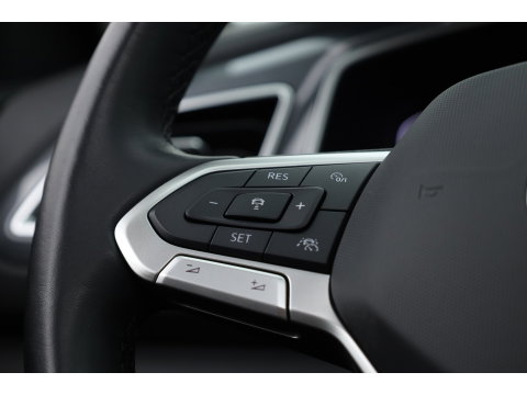 Volkswagen T-Roc 1.5 TSI Style DSG | Pano  | Afn. Trekhaak | Matrix LED | Massage | Stoelverw. | Adapt. Cruise | Dodehoekdet.