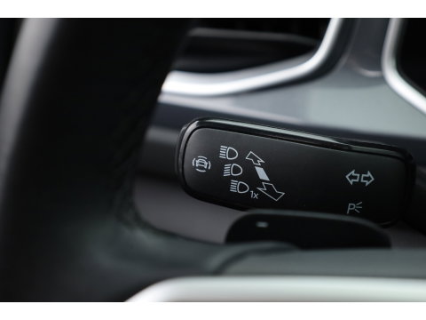 Volkswagen T-Roc 1.5 TSI Style DSG | Pano  | Afn. Trekhaak | Matrix LED | Massage | Stoelverw. | Adapt. Cruise | Dodehoekdet.