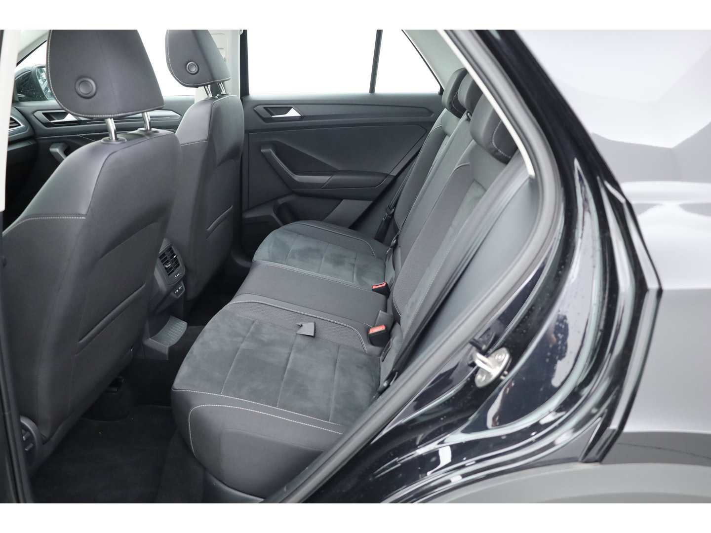 Volkswagen T-Roc 1.5 TSI Style DSG | Pano  | Afn. Trekhaak | Matrix LED | Massage | Stoelverw. | Adapt. Cruise | Dodehoekdet.
