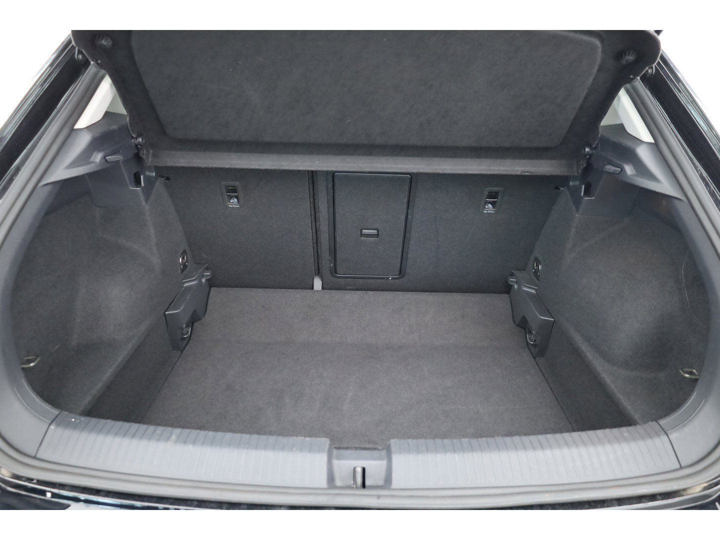 Volkswagen T-Roc 1.5 TSI Style DSG | Pano  | Afn. Trekhaak | Matrix LED | Massage | Stoelverw. | Adapt. Cruise | Dodehoekdet.