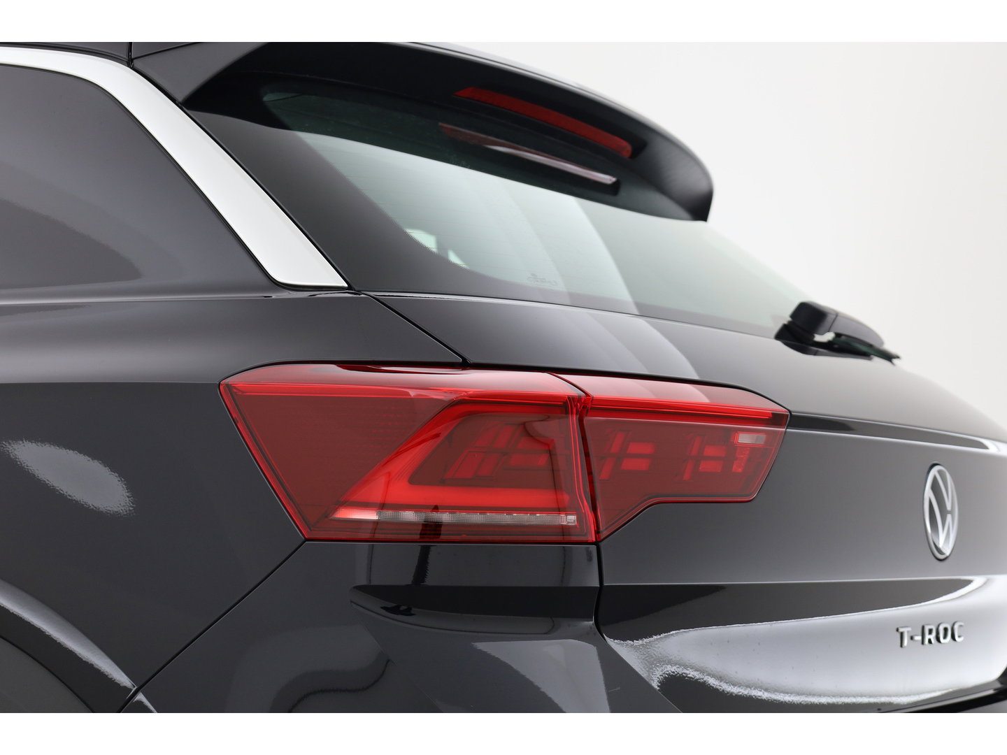 Volkswagen T-Roc 1.5 TSI Style DSG | Pano  | Afn. Trekhaak | Matrix LED | Massage | Stoelverw. | Adapt. Cruise | Dodehoekdet.