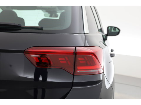 Volkswagen T-Roc 1.5 TSI Style DSG | Pano  | Afn. Trekhaak | Matrix LED | Massage | Stoelverw. | Adapt. Cruise | Dodehoekdet.