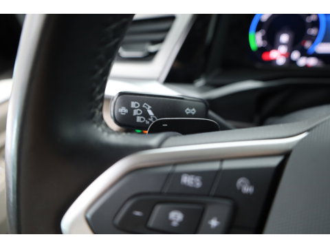 Volkswagen Multivan 1.4 eHybrid L2H1 Energetic | Rijklaar! | Elek. Deuren | 7 pers. | IQ. Light | Pano | Adapt. Cruise | Camera | Stoelverw. | Keyless | Apple CarPlay