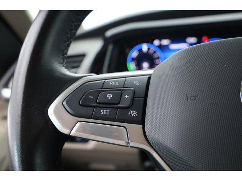 Volkswagen Multivan 1.4 eHybrid L2H1 Energetic | Rijklaar! | Elek. Deuren | 7 pers. | IQ. Light | Pano | Adapt. Cruise | Camera | Stoelverw. | Keyless | Apple CarPlay