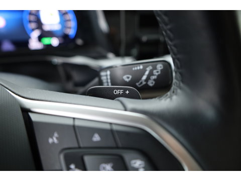 Volkswagen Multivan 1.4 eHybrid L2H1 Energetic | Rijklaar! | Elek. Deuren | 7 pers. | IQ. Light | Pano | Adapt. Cruise | Camera | Stoelverw. | Keyless | Apple CarPlay