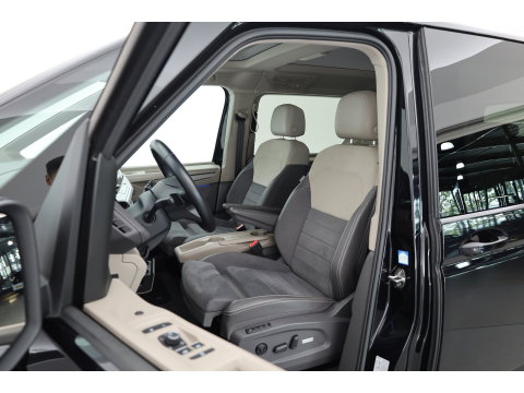 Volkswagen Multivan 1.4 eHybrid L2H1 Energetic | Rijklaar! | Elek. Deuren | 7 pers. | IQ. Light | Pano | Adapt. Cruise | Camera | Stoelverw. | Keyless | Apple CarPlay