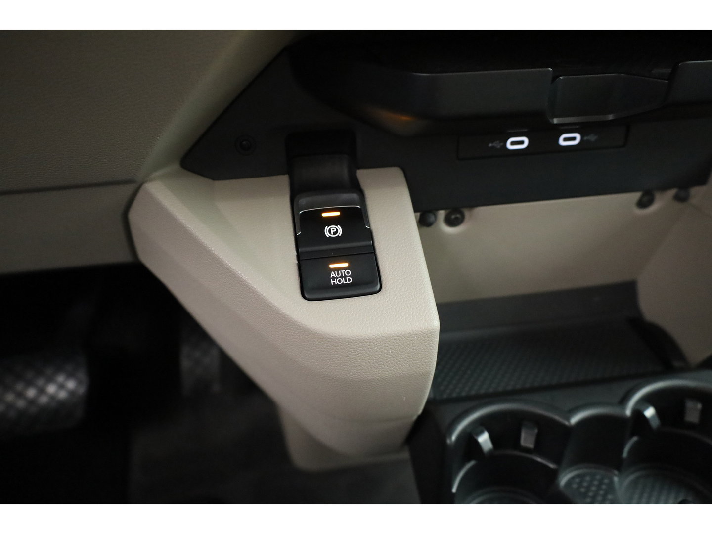 Volkswagen Multivan 1.4 eHybrid L2H1 Energetic | Rijklaar! | Elek. Deuren | 7 pers. | IQ. Light | Pano | Adapt. Cruise | Camera | Stoelverw. | Keyless | Apple CarPlay