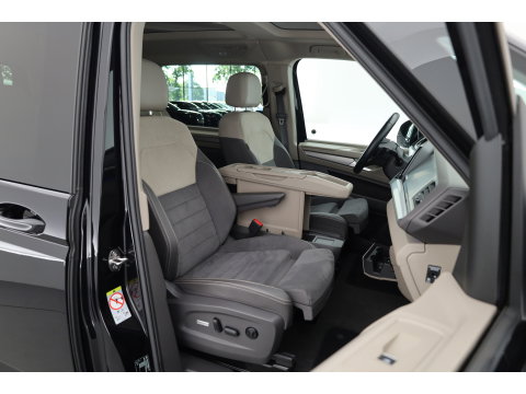 Volkswagen Multivan 1.4 eHybrid L2H1 Energetic | Rijklaar! | Elek. Deuren | 7 pers. | IQ. Light | Pano | Adapt. Cruise | Camera | Stoelverw. | Keyless | Apple CarPlay