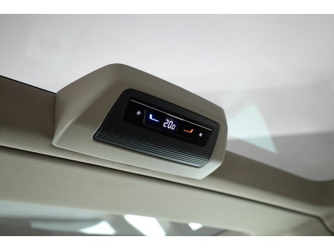 Volkswagen Multivan 1.4 eHybrid L2H1 Energetic | Rijklaar! | Elek. Deuren | 7 pers. | IQ. Light | Pano | Adapt. Cruise | Camera | Stoelverw. | Keyless | Apple CarPlay