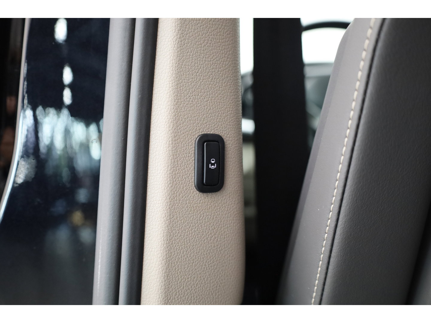 Volkswagen Multivan 1.4 eHybrid L2H1 Energetic | Rijklaar! | Elek. Deuren | 7 pers. | IQ. Light | Pano | Adapt. Cruise | Camera | Stoelverw. | Keyless | Apple CarPlay