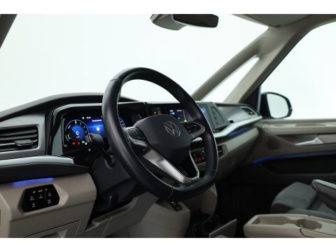 Volkswagen Multivan 1.4 eHybrid L2H1 Energetic | Rijklaar! | Elek. Deuren | 7 pers. | IQ. Light | Pano | Adapt. Cruise | Camera | Stoelverw. | Keyless | Apple CarPlay