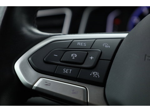 Volkswagen Taigo 1.0 TSI R-Line DSG | IQ. Light | Adapt. Cruise | Camera | Apple CarPlay | Keyless | Stoelverw. | Navi | 17'' |