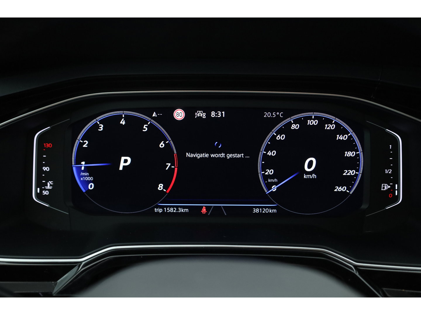 Volkswagen Taigo 1.0 TSI R-Line DSG | IQ. Light | Adapt. Cruise | Camera | Apple CarPlay | Keyless | Stoelverw. | Navi | 17'' |