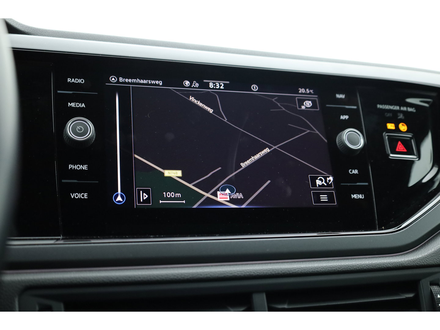 Volkswagen Taigo 1.0 TSI R-Line DSG | IQ. Light | Adapt. Cruise | Camera | Apple CarPlay | Keyless | Stoelverw. | Navi | 17'' |