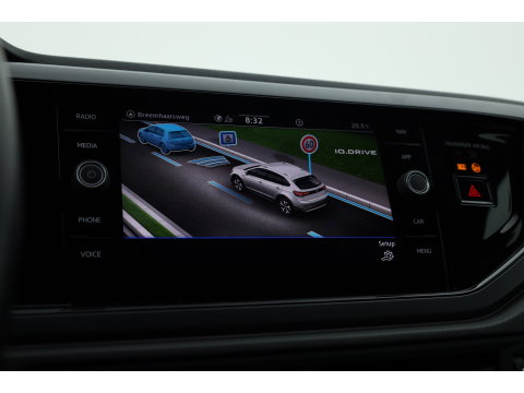 Volkswagen Taigo 1.0 TSI R-Line DSG | IQ. Light | Adapt. Cruise | Camera | Apple CarPlay | Keyless | Stoelverw. | Navi | 17'' |