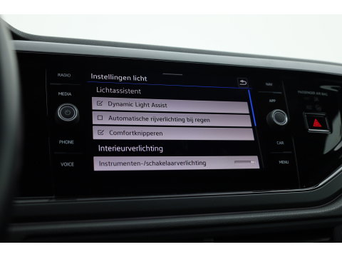Volkswagen Taigo 1.0 TSI R-Line DSG | IQ. Light | Adapt. Cruise | Camera | Apple CarPlay | Keyless | Stoelverw. | Navi | 17'' |
