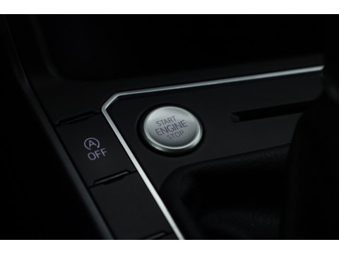 Volkswagen Taigo 1.0 TSI R-Line DSG | IQ. Light | Adapt. Cruise | Camera | Apple CarPlay | Keyless | Stoelverw. | Navi | 17'' |