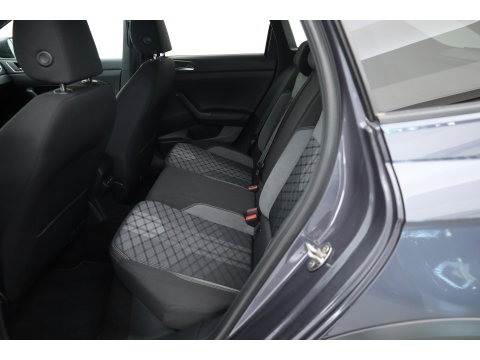 Volkswagen Taigo 1.0 TSI R-Line DSG | IQ. Light | Adapt. Cruise | Camera | Apple CarPlay | Keyless | Stoelverw. | Navi | 17'' |
