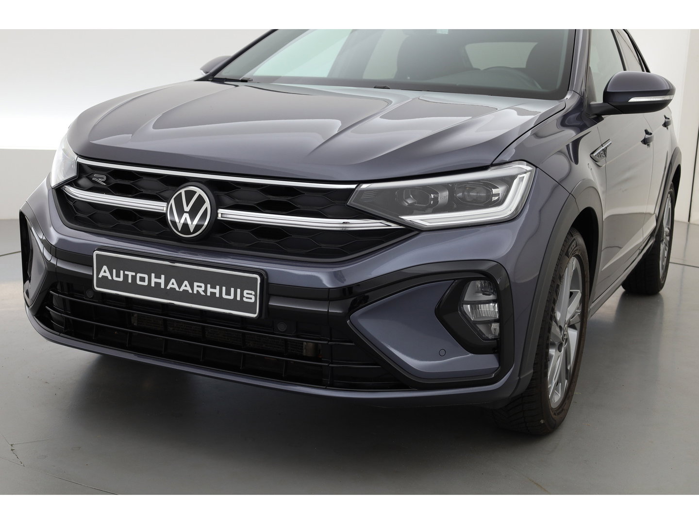 Volkswagen Taigo 1.0 TSI R-Line DSG | IQ. Light | Adapt. Cruise | Camera | Apple CarPlay | Keyless | Stoelverw. | Navi | 17'' |