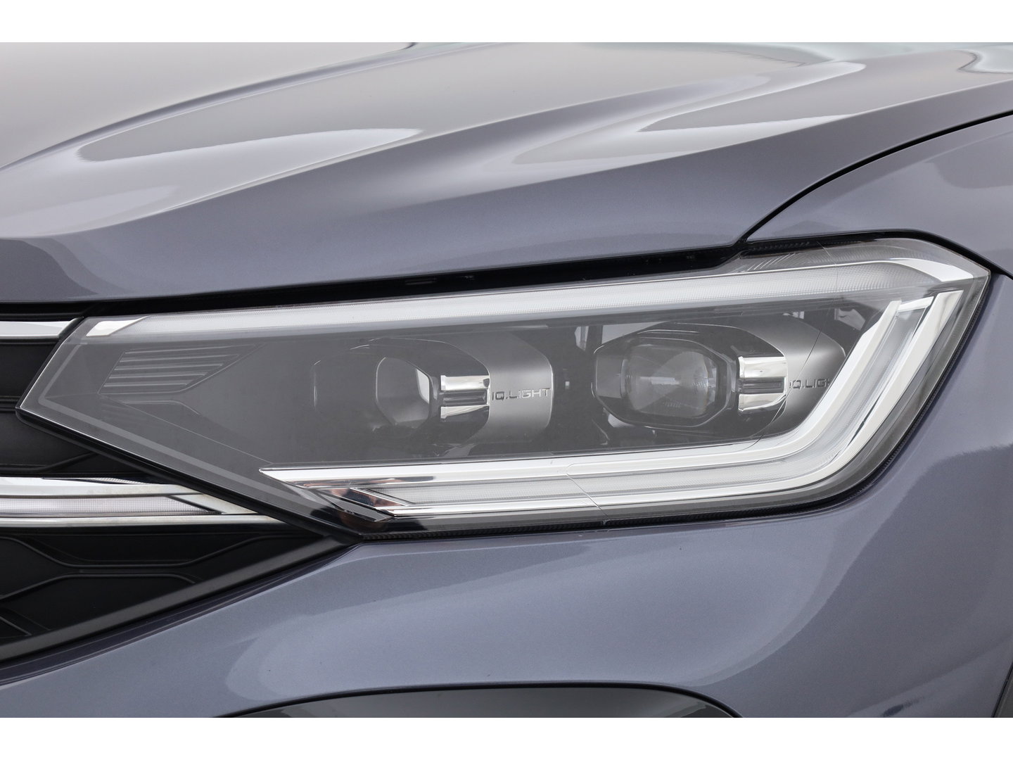 Volkswagen Taigo 1.0 TSI R-Line DSG | IQ. Light | Adapt. Cruise | Camera | Apple CarPlay | Keyless | Stoelverw. | Navi | 17'' |