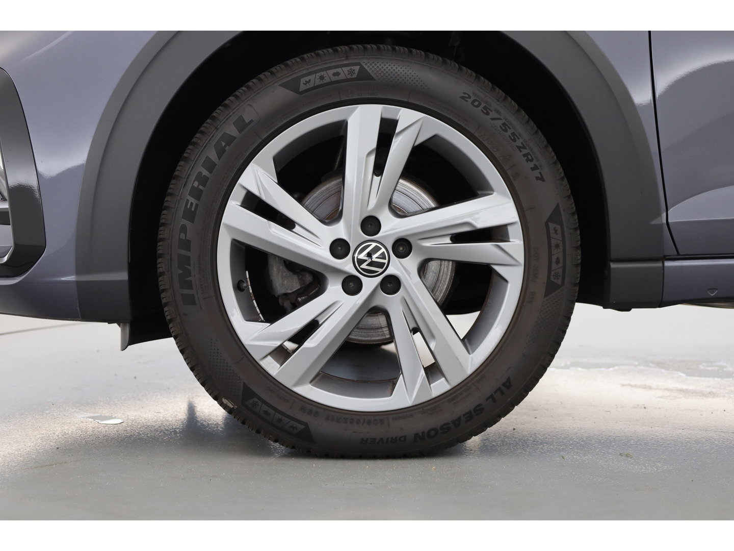 Volkswagen Taigo 1.0 TSI R-Line DSG | IQ. Light | Adapt. Cruise | Camera | Apple CarPlay | Keyless | Stoelverw. | Navi | 17'' |