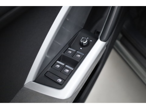 Audi Q3 Sportback 45 TFSI e Advanced Edition | Rijklaar! | Adapt. Cruise | Camera | Keyless | Stoelverw. | Apple CarPlay | 20''