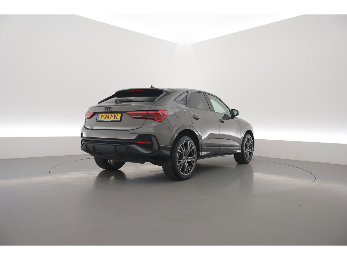 Audi Q3 Sportback 45 TFSI e Advanced Edition | Rijklaar! | Adapt. Cruise | Camera | Keyless | Stoelverw. | Apple CarPlay | 20''
