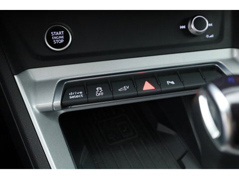 Audi Q3 Sportback 45 TFSI e Advanced Edition | Rijklaar! | Adapt. Cruise | Camera | Keyless | Stoelverw. | Apple CarPlay | 20''