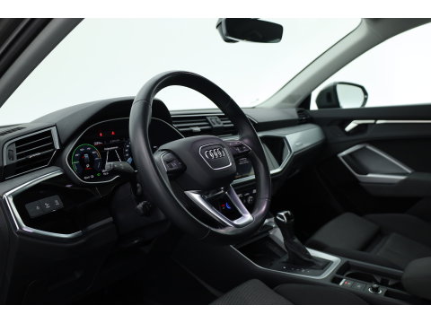 Audi Q3 Sportback 45 TFSI e Advanced Edition | Rijklaar! | Adapt. Cruise | Camera | Keyless | Stoelverw. | Apple CarPlay | 20''