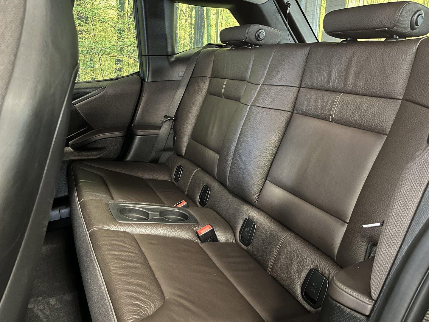 BMW i3 S 120Ah 42 kWh RoadStyle Edition | 96% SOH | Panoramadak | Stoelverwarming | Achteruitrijcamera | Keyless | Airco | Bluetooth |