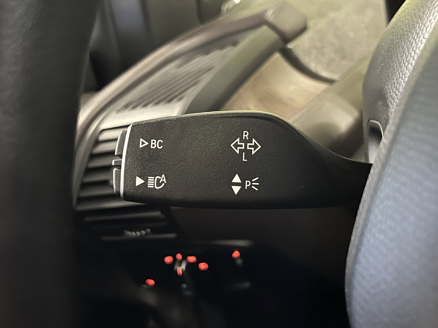 BMW i3 S 120Ah 42 kWh RoadStyle Edition | 96% SOH | Panoramadak | Stoelverwarming | Achteruitrijcamera | Keyless | Airco | Bluetooth |