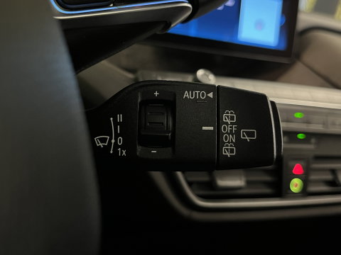 BMW i3 S 120Ah 42 kWh RoadStyle Edition | 96% SOH | Panoramadak | Stoelverwarming | Achteruitrijcamera | Keyless | Airco | Bluetooth |