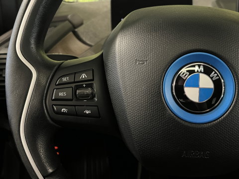 BMW i3 S 120Ah 42 kWh RoadStyle Edition | 96% SOH | Panoramadak | Stoelverwarming | Achteruitrijcamera | Keyless | Airco | Bluetooth |