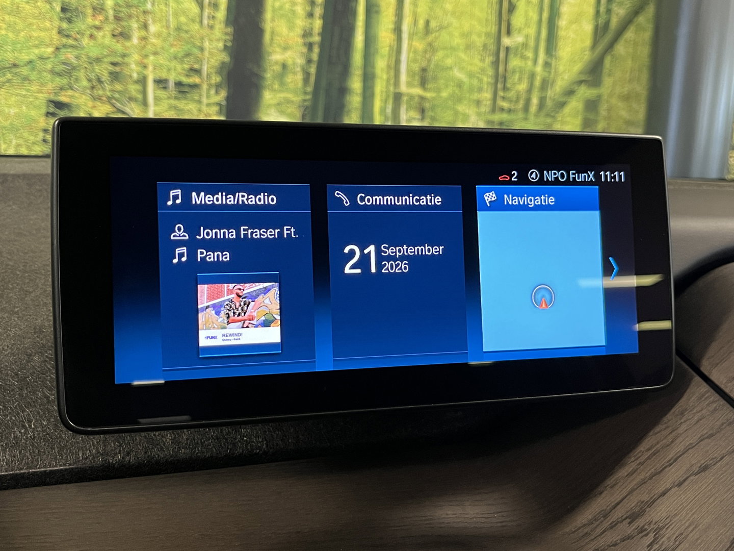 BMW i3 S 120Ah 42 kWh RoadStyle Edition | 96% SOH | Panoramadak | Stoelverwarming | Achteruitrijcamera | Keyless | Airco | Bluetooth |
