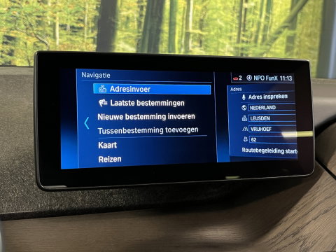 BMW i3 S 120Ah 42 kWh RoadStyle Edition | 96% SOH | Panoramadak | Stoelverwarming | Achteruitrijcamera | Keyless | Airco | Bluetooth |