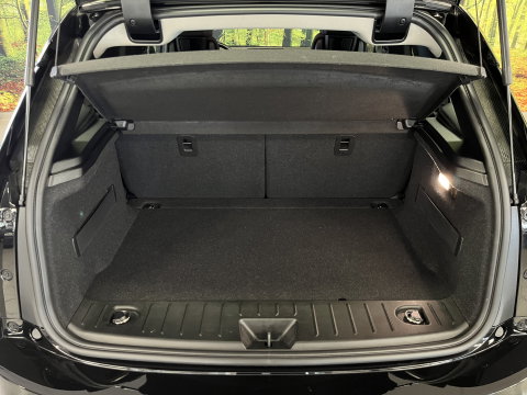BMW i3 S 120Ah 42 kWh RoadStyle Edition | 96% SOH | Panoramadak | Stoelverwarming | Achteruitrijcamera | Keyless | Airco | Bluetooth |