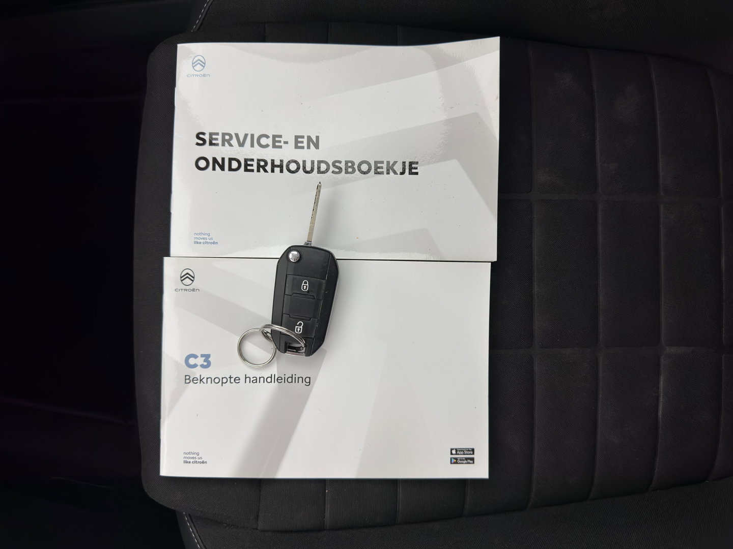 Citroën ë-C3 Max 113pk 44 kWh [3-Fase-11kW ] {SoH-90%} (INCL.BTW) *FULL-LED | NAVI-FULLMAP | CAMERA | COMFORT-SEATS | PRIVACY-GLASS | CARPLAY | DAB | ECC | PDC | CRUISE | 17''ALU*