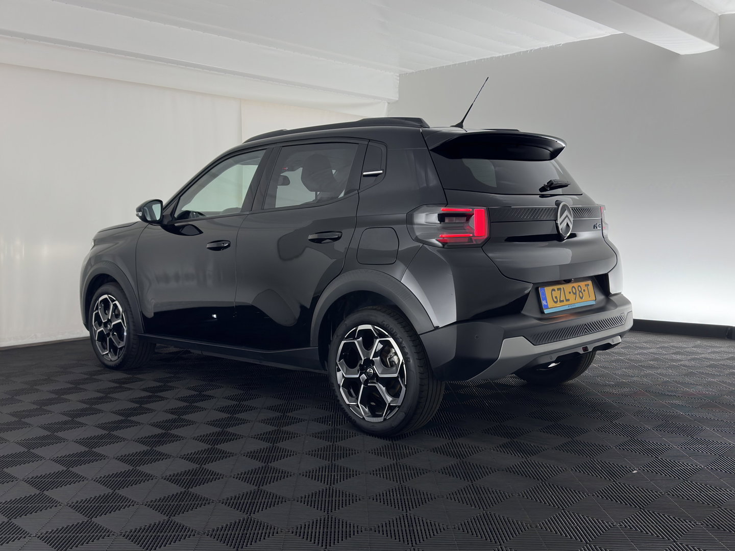 Citroën ë-C3 Max 113pk 44 kWh [3-Fase-11kW ] {SoH-90%} (INCL.BTW) *FULL-LED | NAVI-FULLMAP | CAMERA | COMFORT-SEATS | PRIVACY-GLASS | CARPLAY | DAB | ECC | PDC | CRUISE | 17''ALU*
