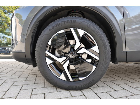 Peugeot 2008 1.2 Hybrid 136 GT PANO KEYLESS 360
