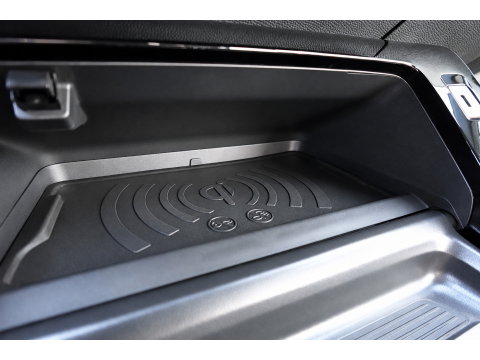 Peugeot 2008 1.2 Hybrid 136 GT PANO KEYLESS 360