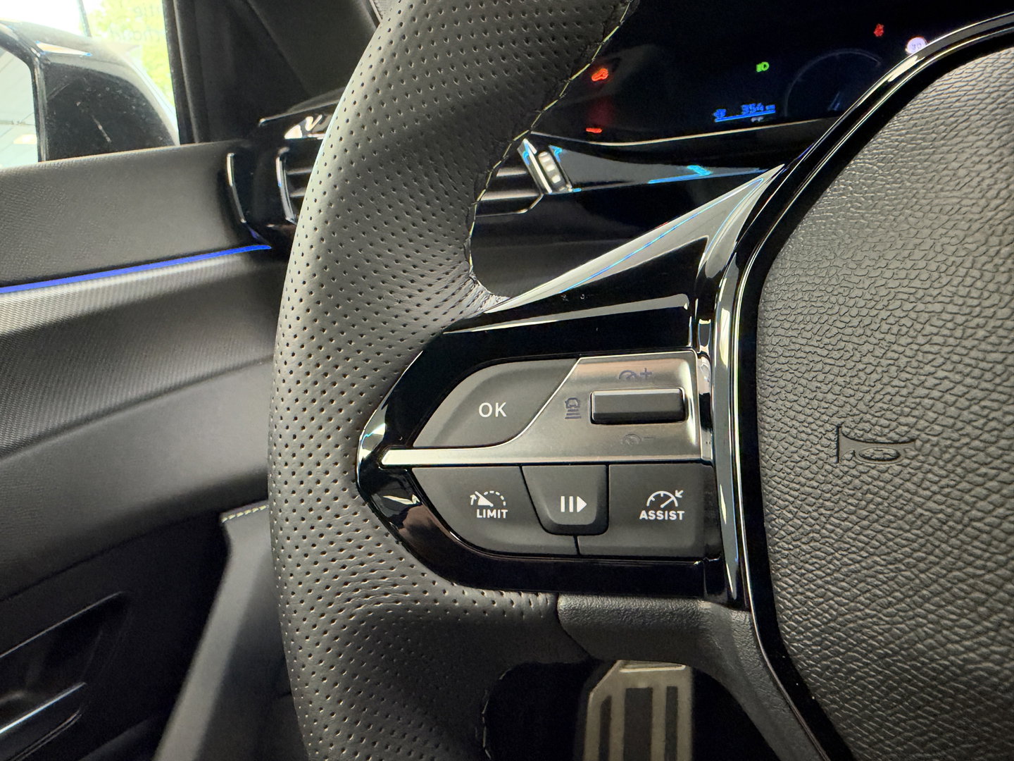 Peugeot 408 e-408 GT Avantage 58 kWh Panoramadak Full-led 19'lmv
