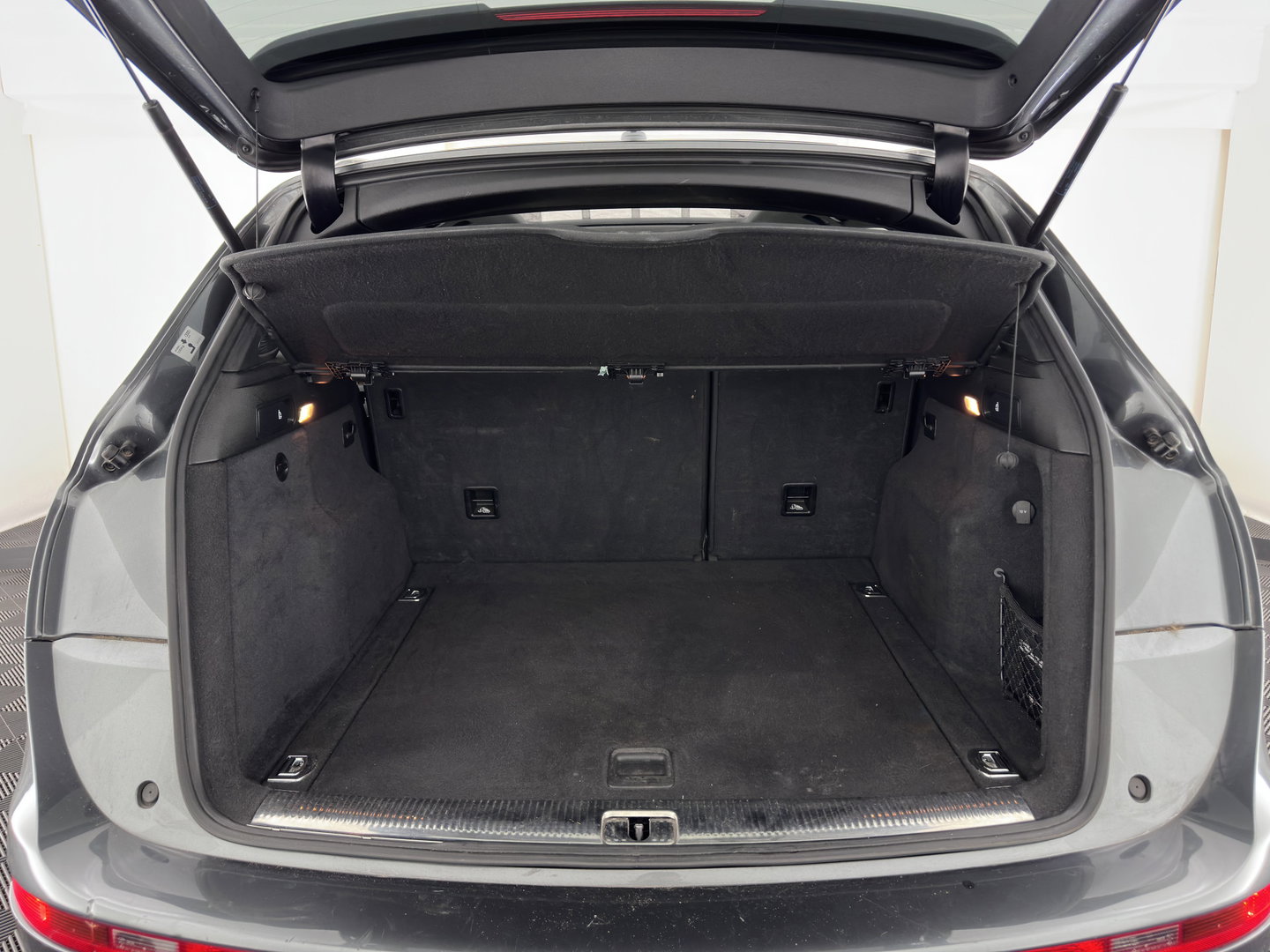 Audi SQ5 3.0 TDI quattro Pro Line Aut. *PANO | LEATHER-ALCANTARA | XENON | BANG&OLUFSEN | HEATED-SPORTSEATS | KEYLESS | CAMERA | NAVI-FULLMAP | PRIVACY-GLASS | SHIFTPADDLES | TOWBAR | 21''ALU*